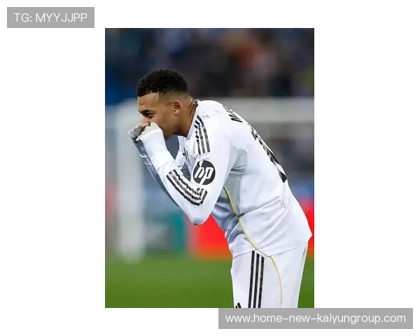 世界杯姆巴佩突破造点并亲自罚中救主